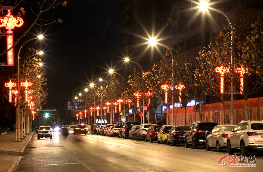 每日一图:林州市区街道夜景高清组图